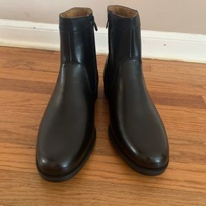 Men’s Florsheim black leather zip-up boots